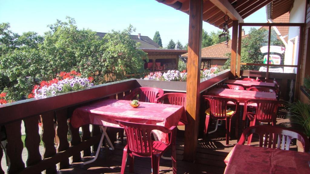 Mettenberger Hof - Pension Grafenhausen Eksteriør billede